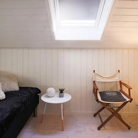 8 Person In * Gilleleje